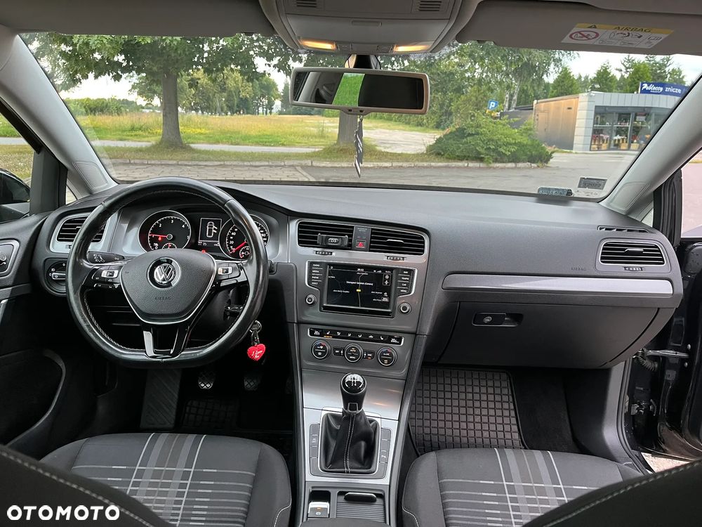 Volkswagen Golf 1.6 TDI BlueMotion Technology Lounge - 17