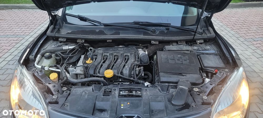 Renault Megane 1.6 16V Confort Dynamique - 9