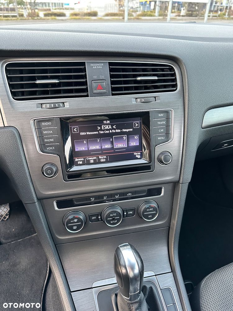 Volkswagen Golf Variant 1.6 TDI DPF DSG Highline - 15