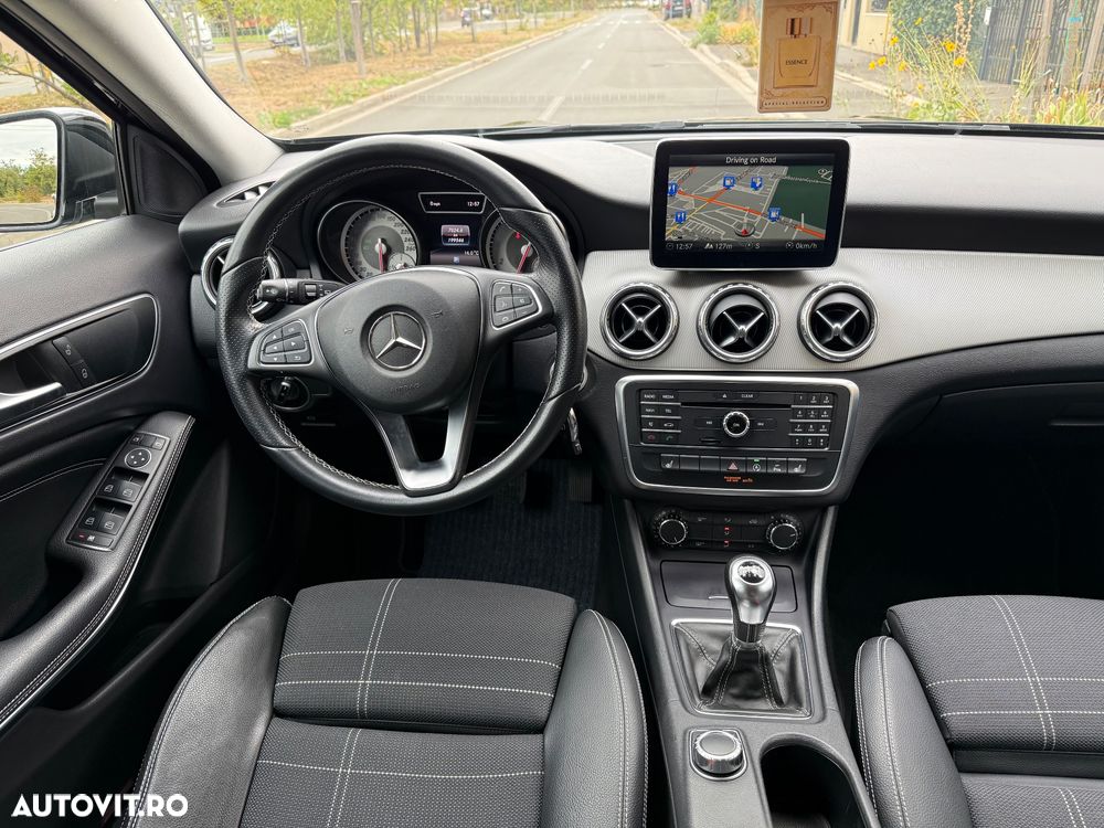Mercedes-Benz GLA 180 - 17