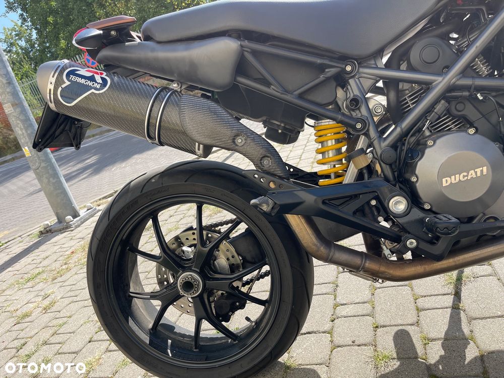 Ducati Hypermotard - 11