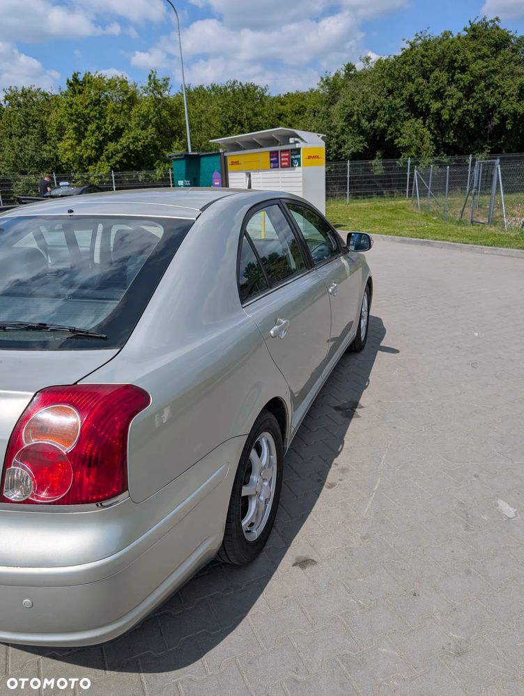Toyota Avensis 1.8 VVT-i - 5