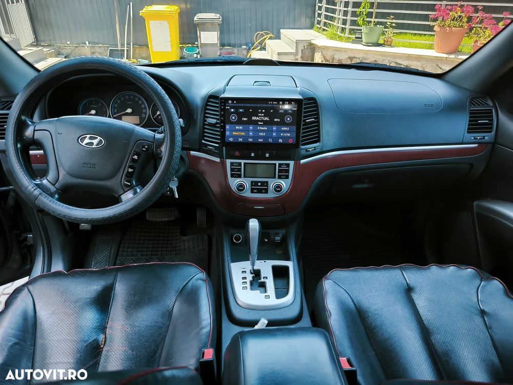 Hyundai Santa Fe 2.2 DSL VGT 7 SEATS 4WD AT PREMIUM - 6