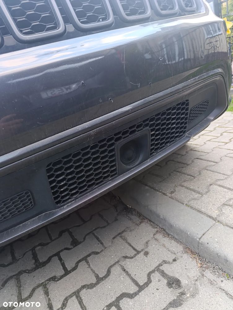 Jeep Grand Cherokee - 11