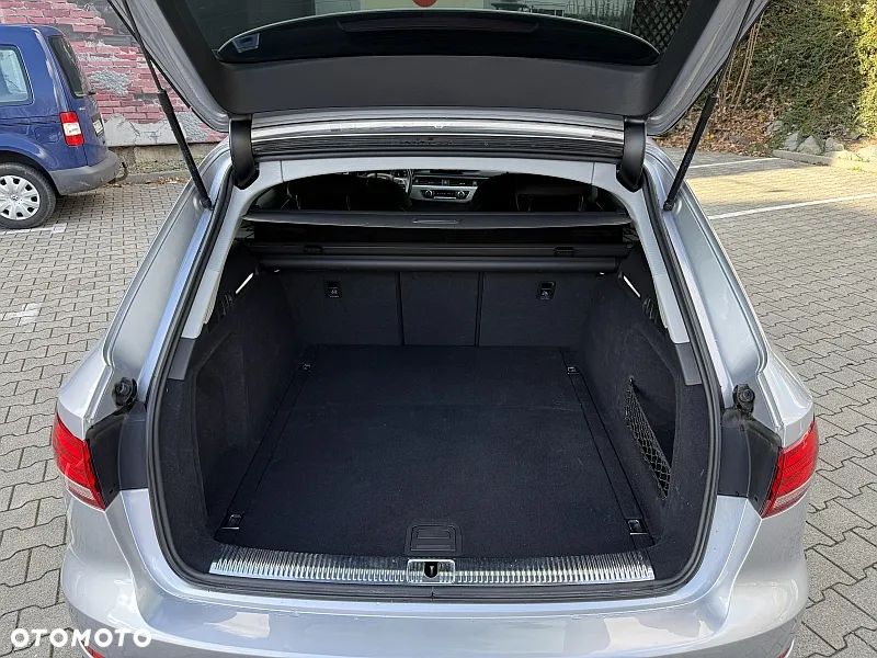 Audi A4 Avant - 11
