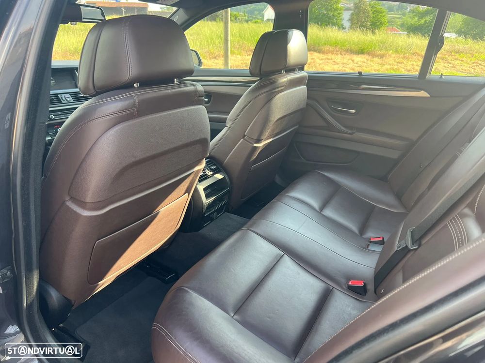 BMW 525 d Auto - 13