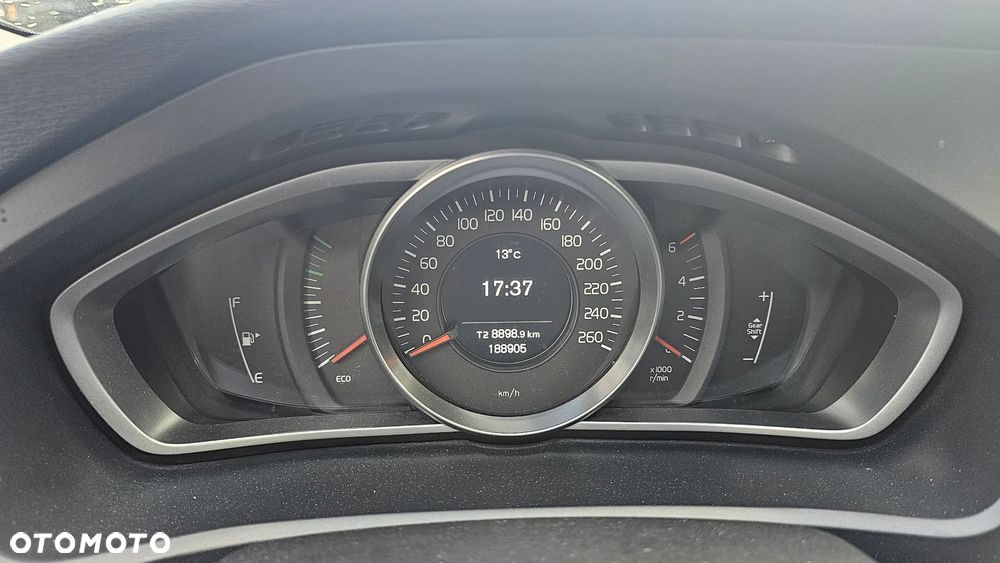 Volvo V40 D2 Momentum - 20
