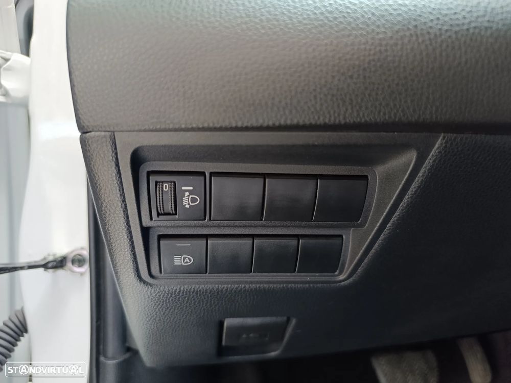 Toyota Yaris 1.5 HDF Exclusive - 34