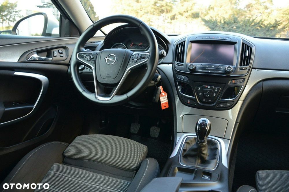 Opel Insignia - 30