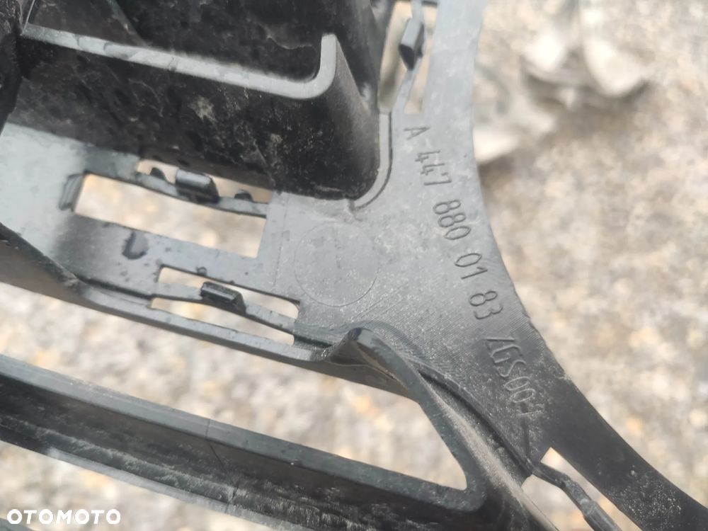 CC Grill Atrapa Przód Mercedes V-Klasa W447 Pod Kamere a4478801901 - 3