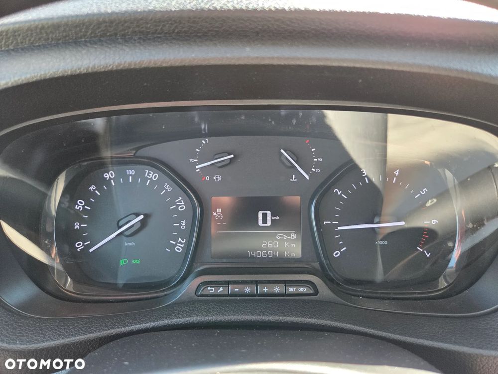 Opel Vivaro Extra Long 3,1t (bryg.) - 36