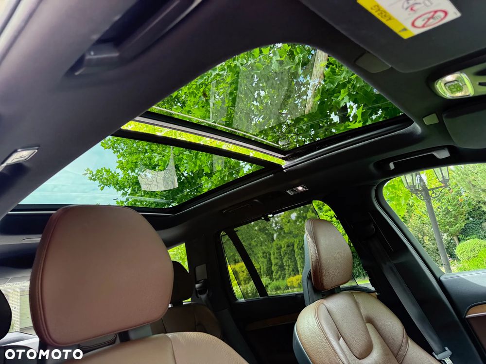 Volvo XC 90 - 33
