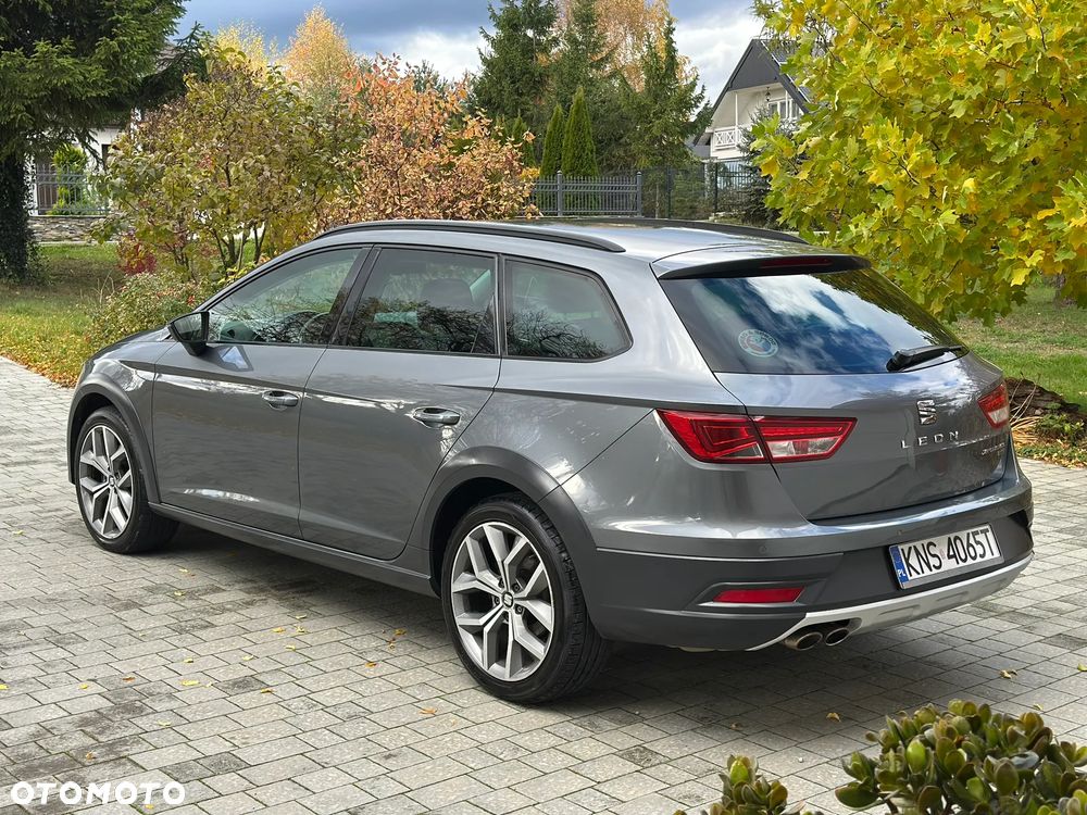 Seat Leon 2.0 TDI Xcellence S&S DSG - 35