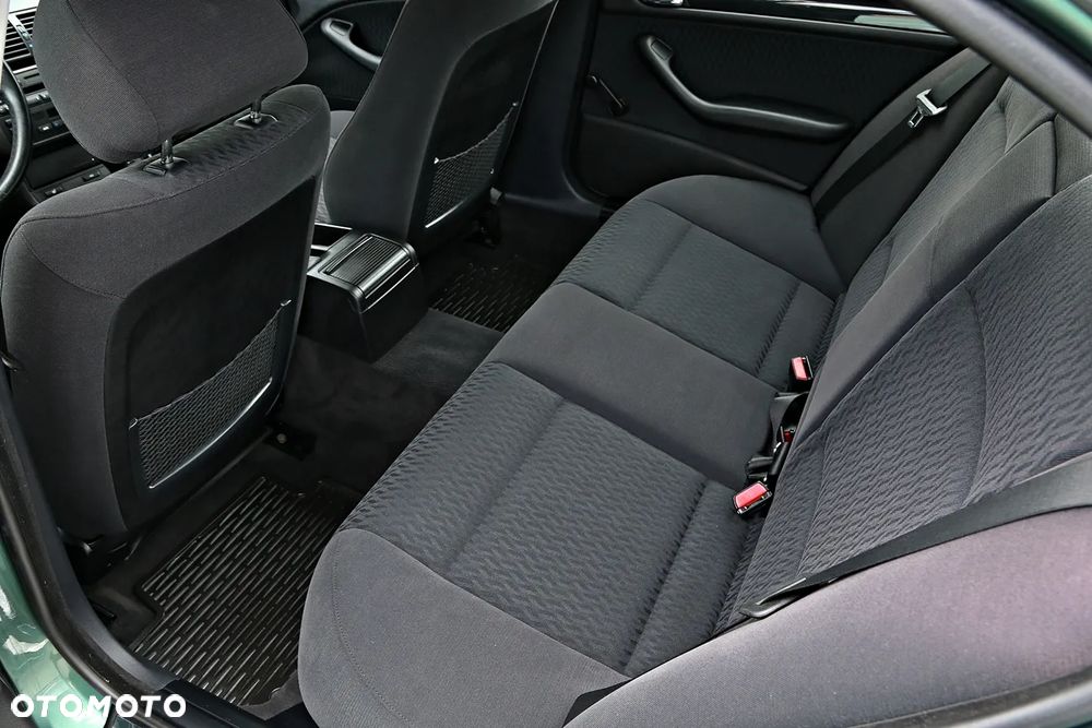 BMW Seria 3 - 33