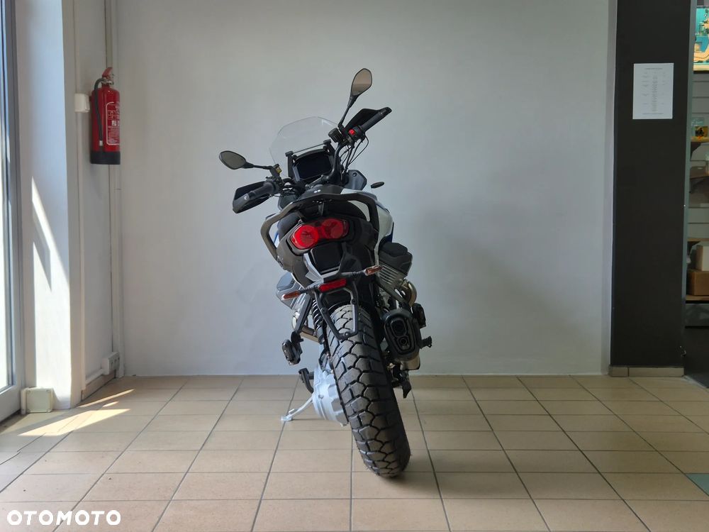 Moto Guzzi Stelvio - 7