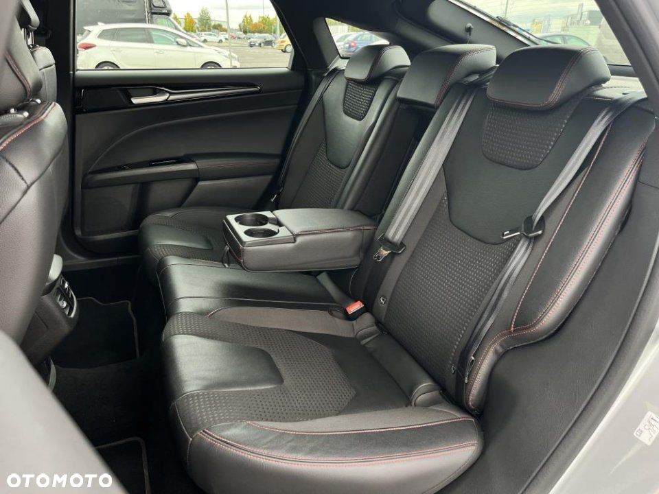 Ford Mondeo - 16