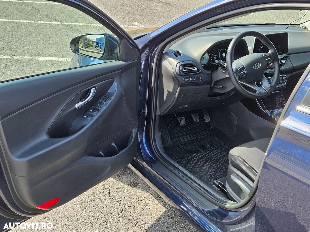 Hyundai i30 1.5 T-GDI 140CP M/T MHEV Highway - 12