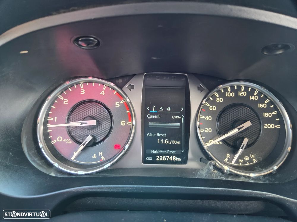 Toyota Hilux 4x4 2l - 16