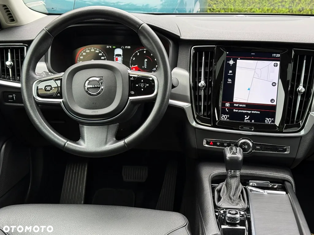 Volvo S90 T4 Geartronic Momentum Pro - 35