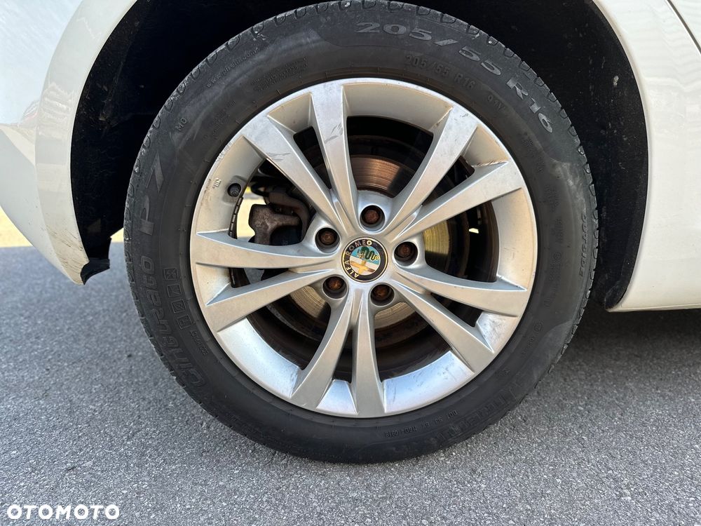 Alfa Romeo Giulietta 1.4 TB Distinctive - 29