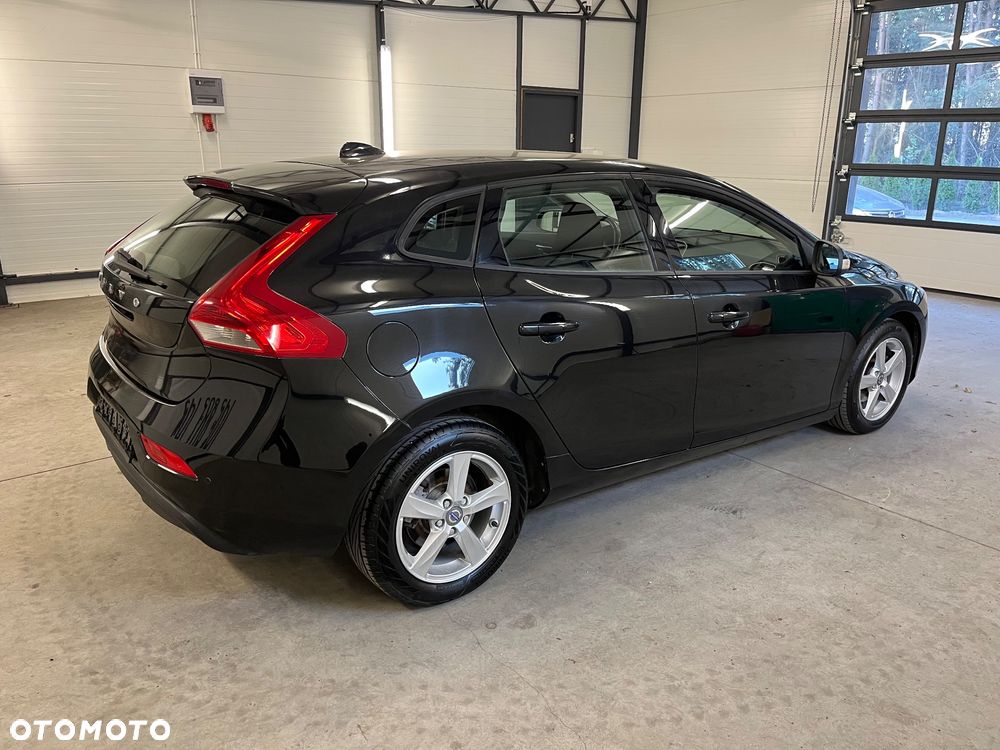 Volvo V40 D2 - 8