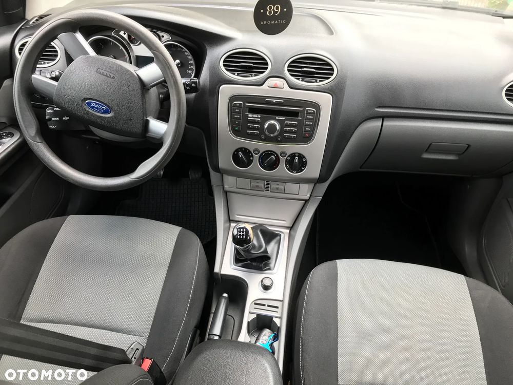 Ford Focus 1.6 TDCi DPF Style+ - 9