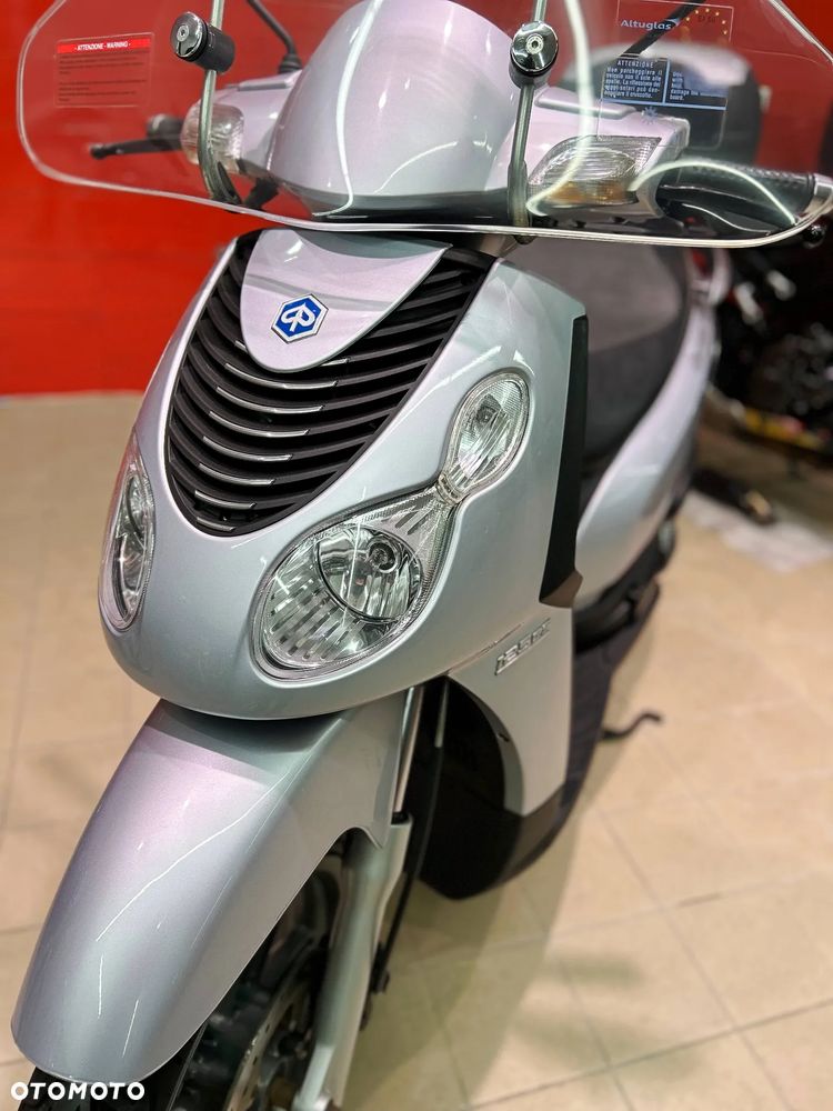 Piaggio Carnaby - 18
