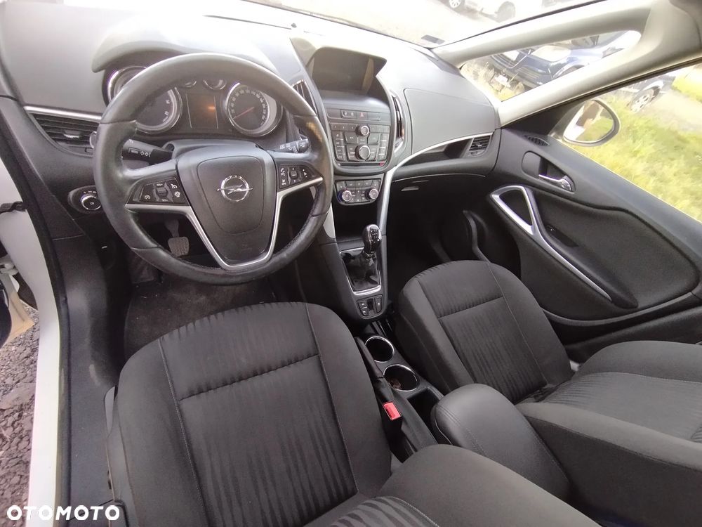 Opel Zafira - 15