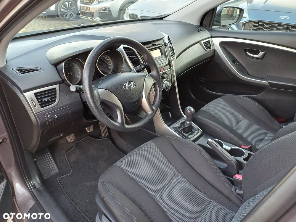 Hyundai i30 1.4 Classic + - 14