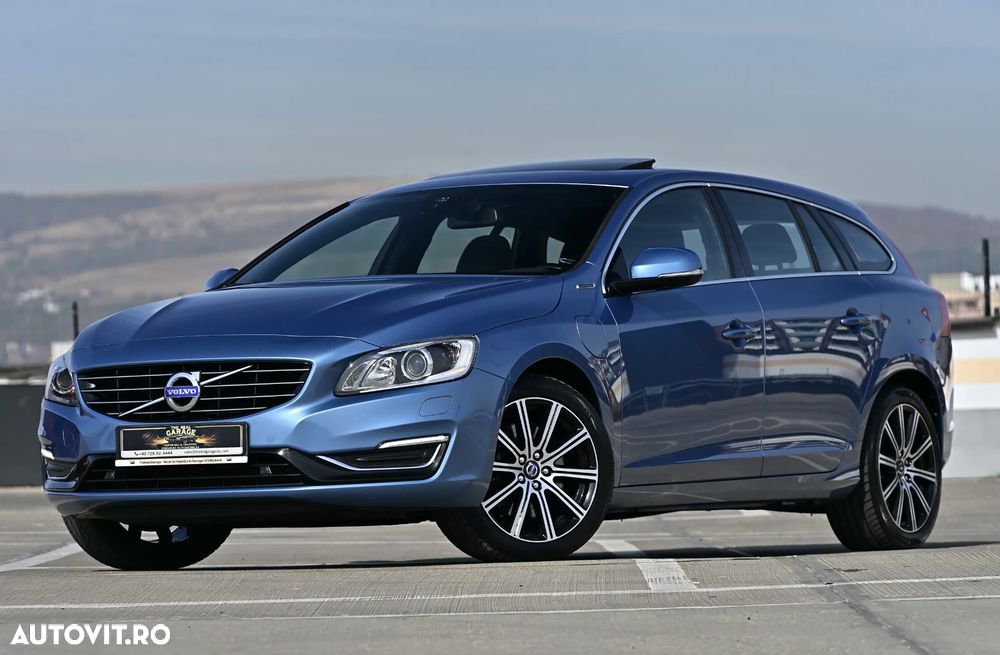Volvo V60 D6 Plug-In-Hybrid AWD Geartronic Summum - 9