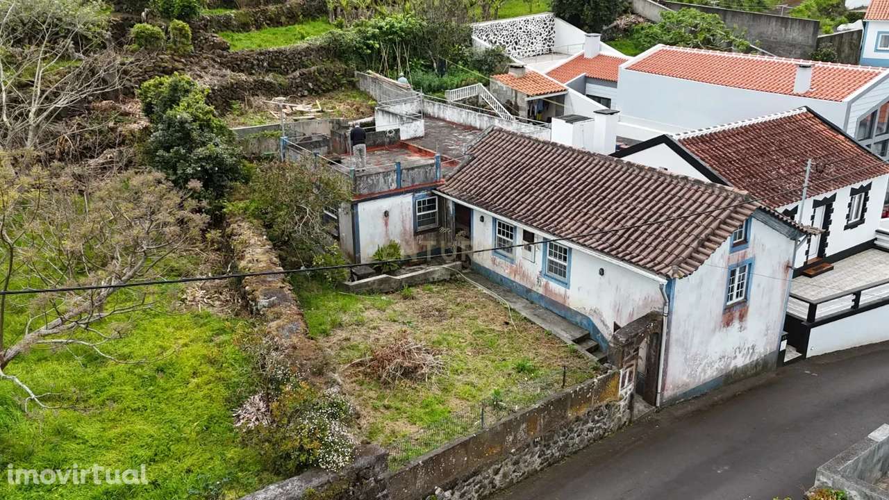 Encantadora Moradia T2 em Biscoitos, Praia da Vitória - Grande imagem: 2/15