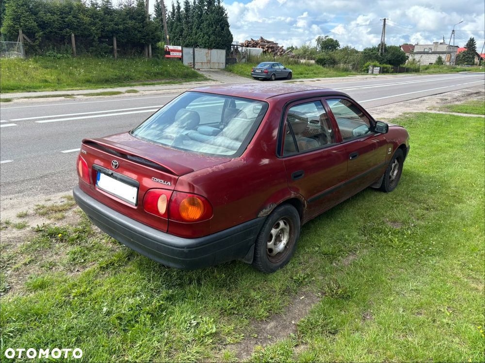 Toyota Corolla - 4