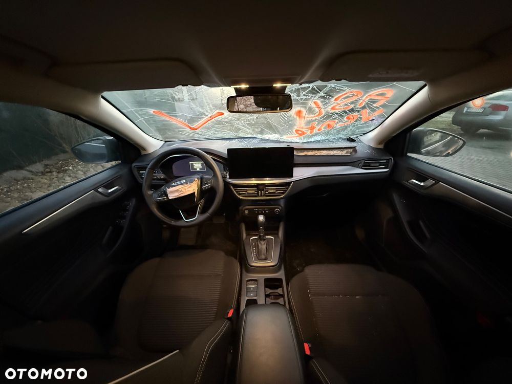 Ford Focus 1.0 EcoBoost Hybrid ACTIVE X - 27