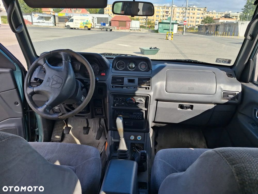 Mitsubishi Pajero - 5