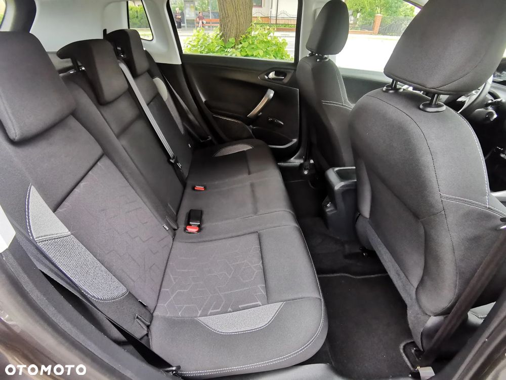 Peugeot 2008 1.2 Pure Tech Style EU6 - 8