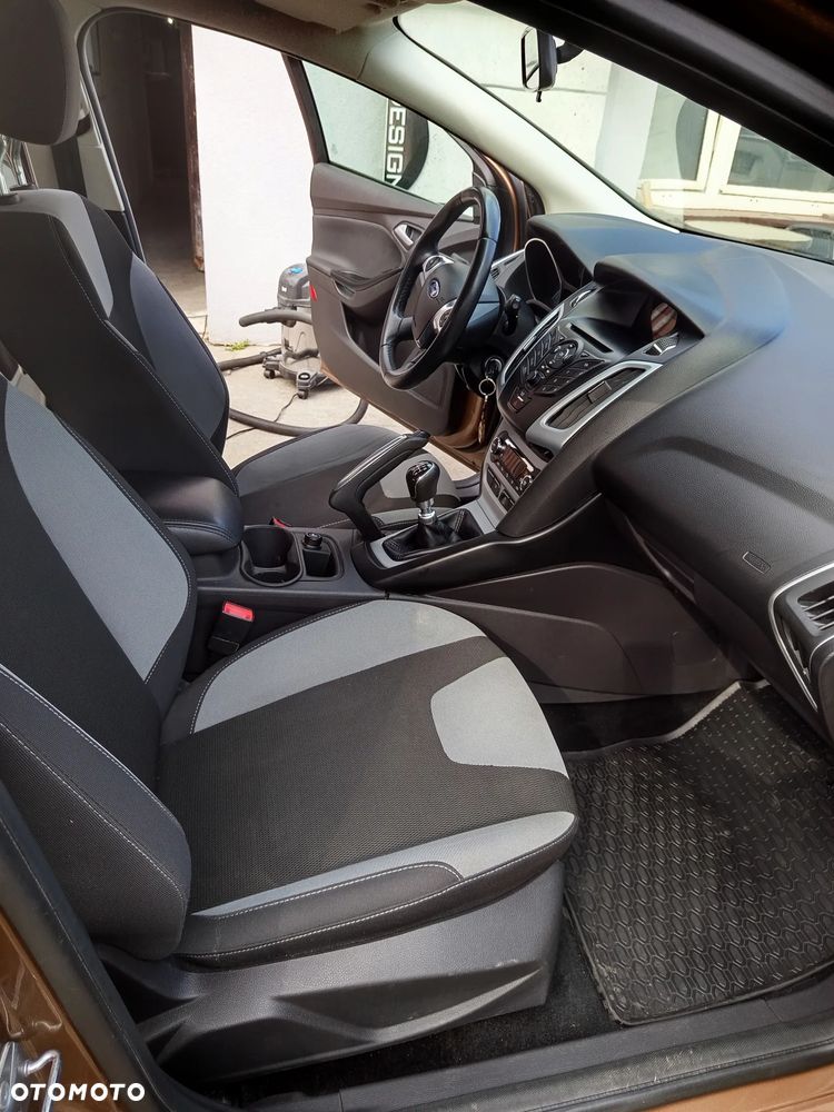 Ford Focus 1.0 EcoBoost Trend - 11
