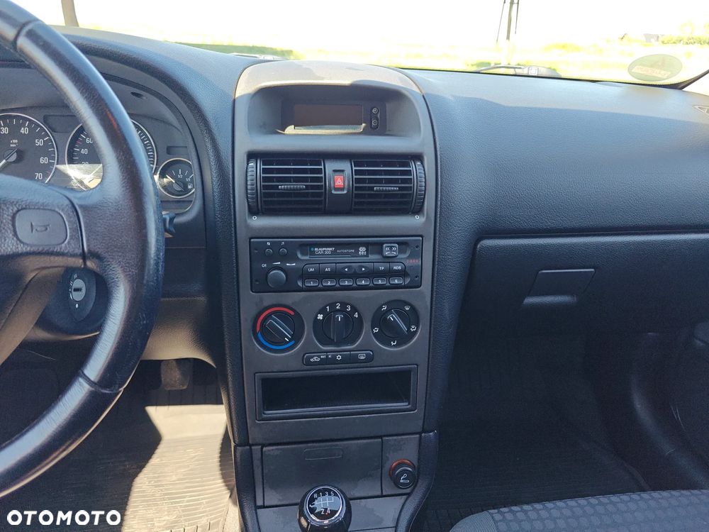 Opel Astra - 18