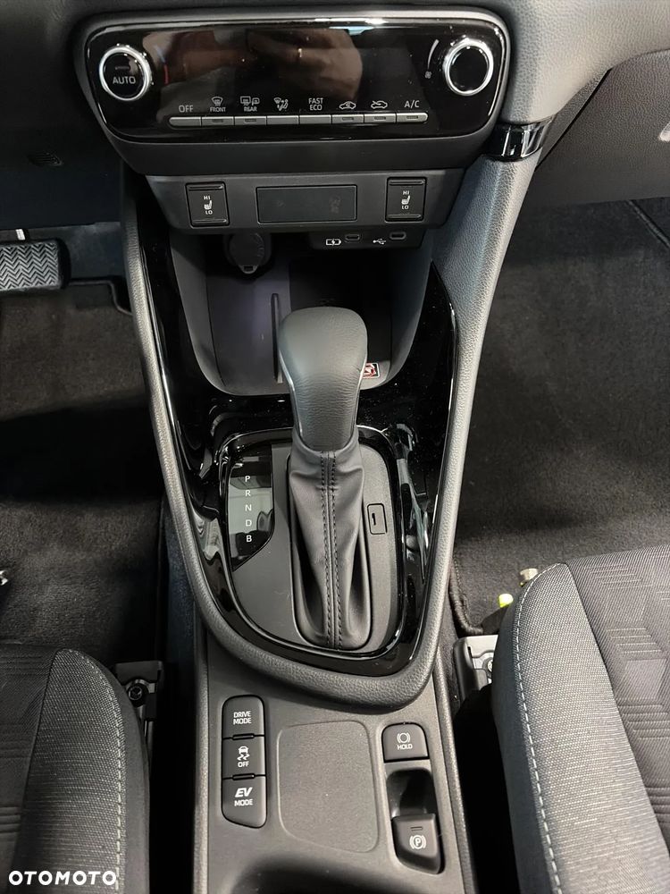 Toyota Yaris Hybrid 1.5 Style - 15