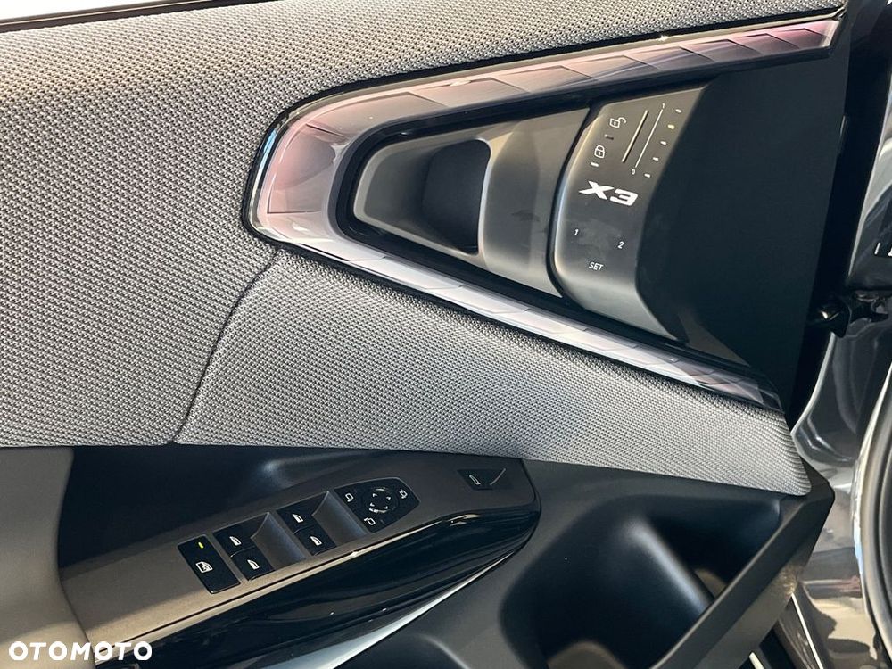 BMW X3 xM50 mHEV - 16