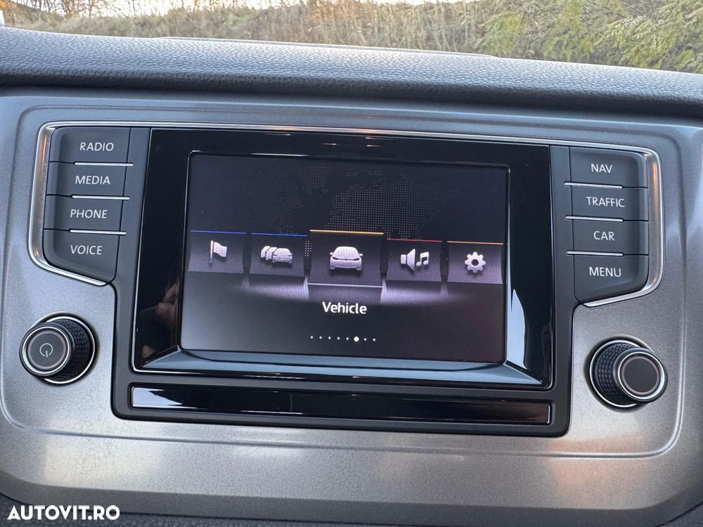 Volkswagen Golf Sportsvan 1.6 TDI BlueMotion Technology DSG Comfortline - 27