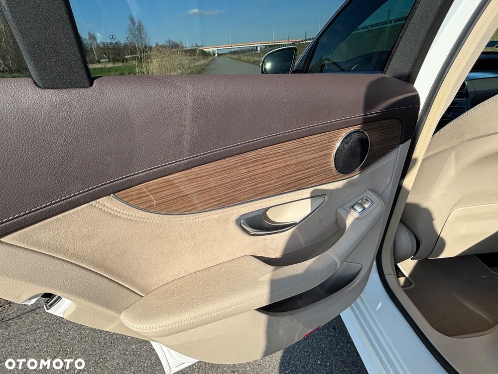 Mercedes-Benz Klasa C 180 7G-TRONIC - 14