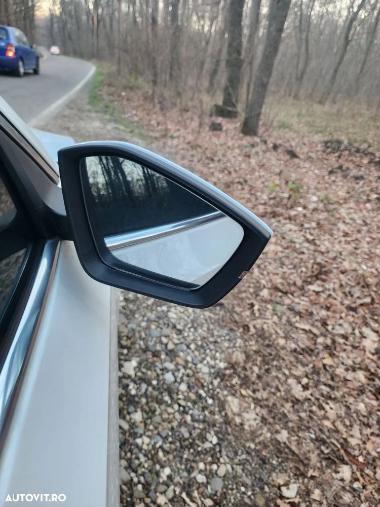 Skoda Octavia 2.0 TDI STYLE DSG - 18