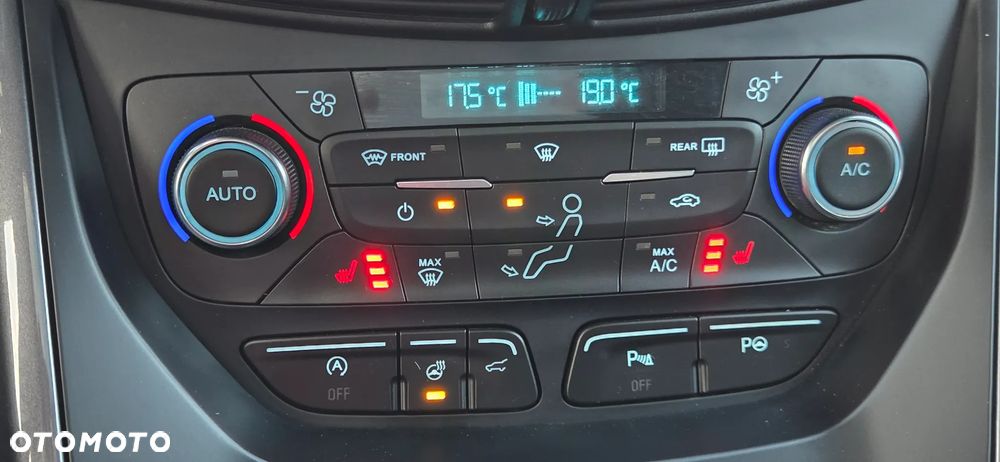 Ford Kuga - 11