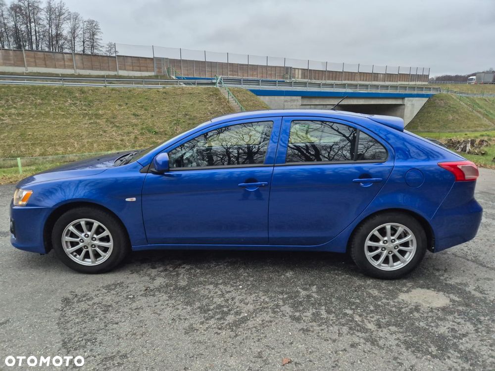 Mitsubishi Lancer 1.6 Invite - 8