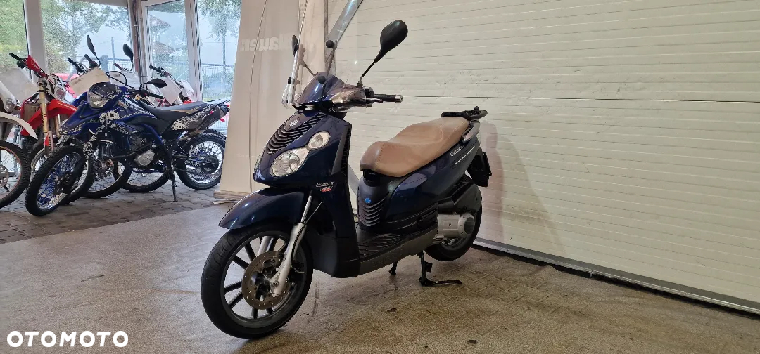 Piaggio Carnaby - 9