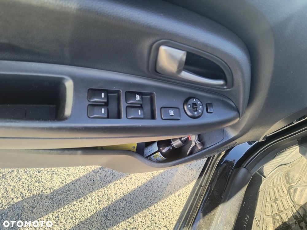 Kia Rio - 8