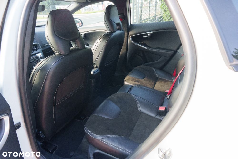 Volvo V40 T5 Geartronic RDesign - 11