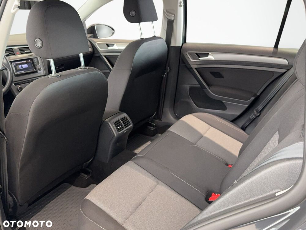 Volkswagen Golf Variant - 14