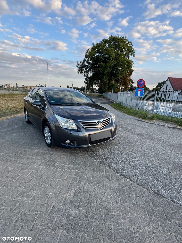 Toyota Avensis 2.0 D-4D Sol - 1