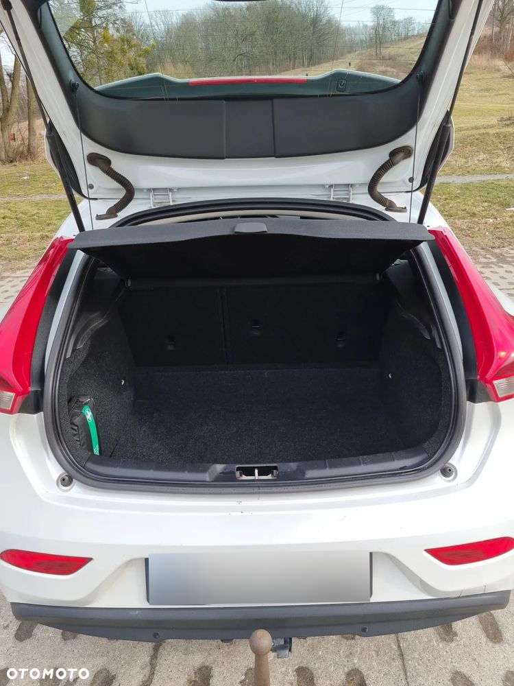 Volvo V40 D2 Kinetic - 13